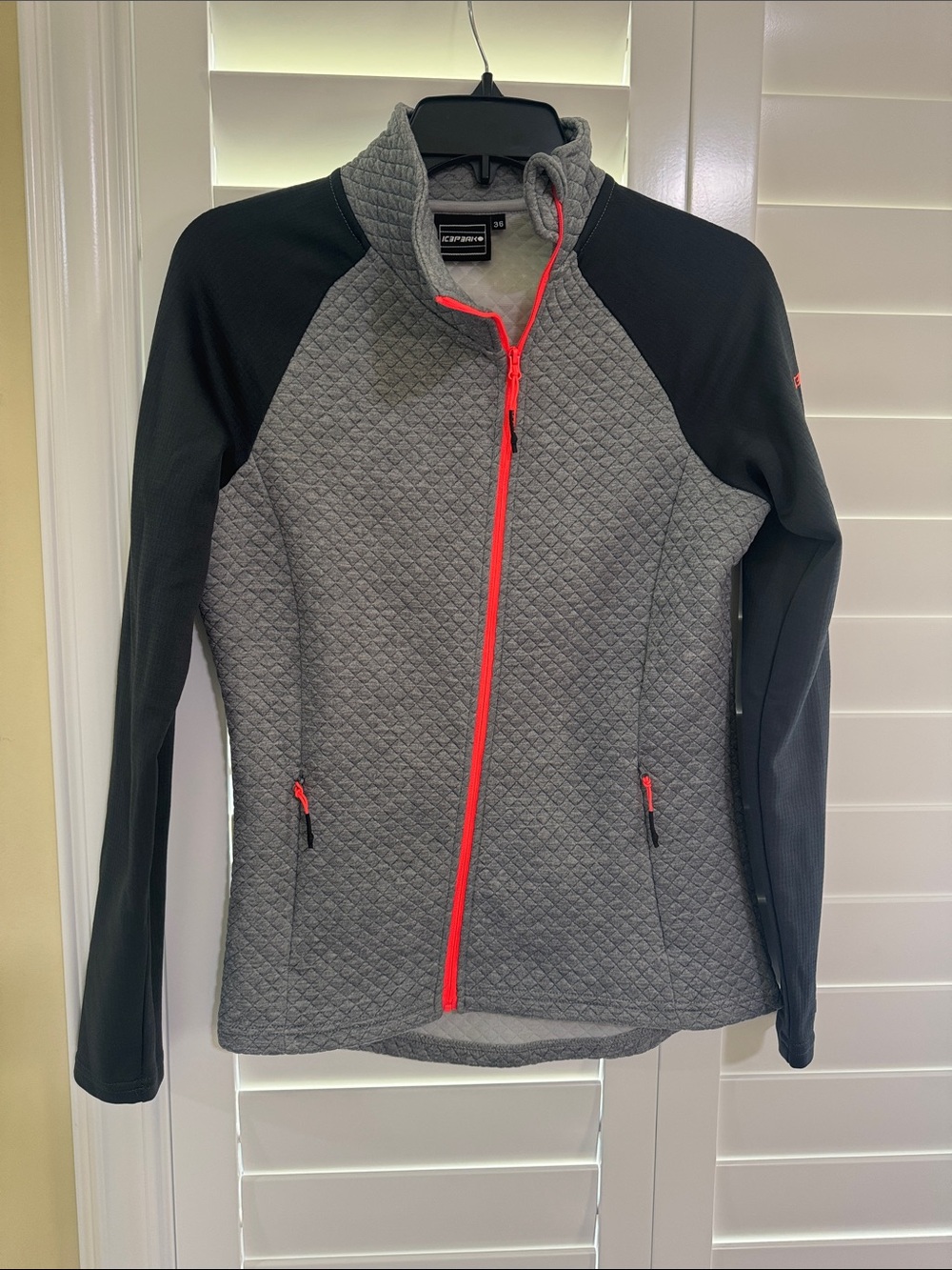 Spyder Women's Quilted Gray Jacket with hot pink Accents